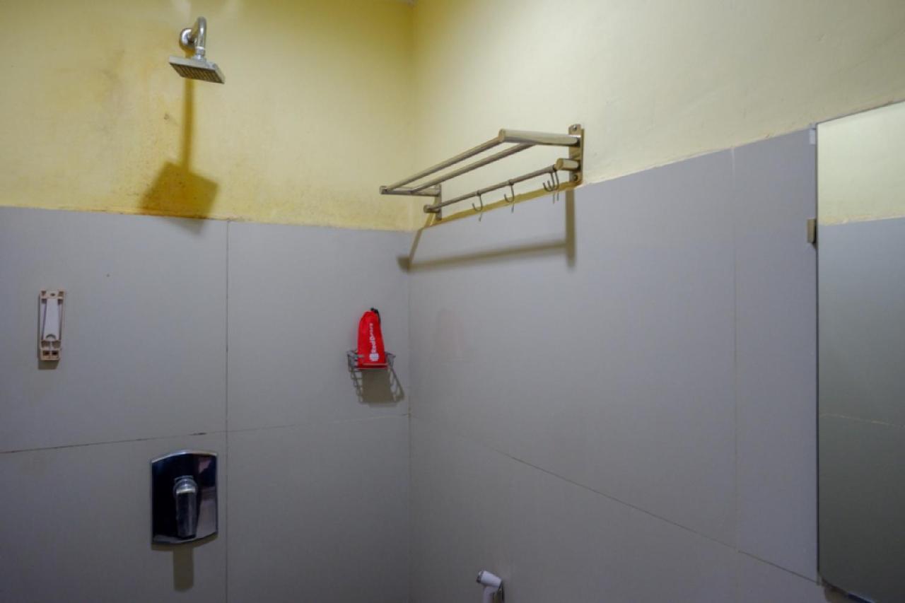 Reddoorz Near Citraland Waterpark Kendari Hotel Lepoleop Kültér fotó